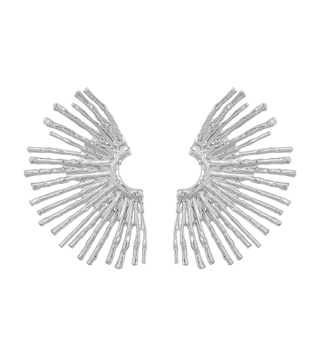 Pendientes de metal con borde ondulado