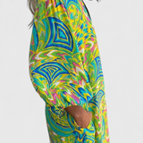 Vestido Maxi Bohemio Carmina con Escote en V y Estampado Abstracto