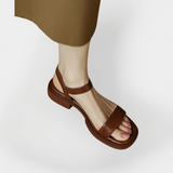 Sandalias de cuero con tacón bajo
