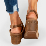 Sandalias de ante con plataforma