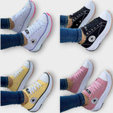 Zapatillas deportivas elegantes con diseño moderno