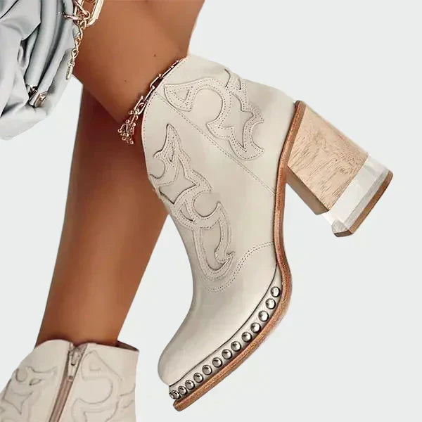 Irene | Botas De Cuero Bordadas Con Bordados Distintivos