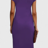 Vestido Midi Atemporal Katrina con Cuello Redondo y Detalle Drapado