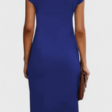 Vestido Midi Atemporal Katrina con Cuello Redondo y Detalle Drapado