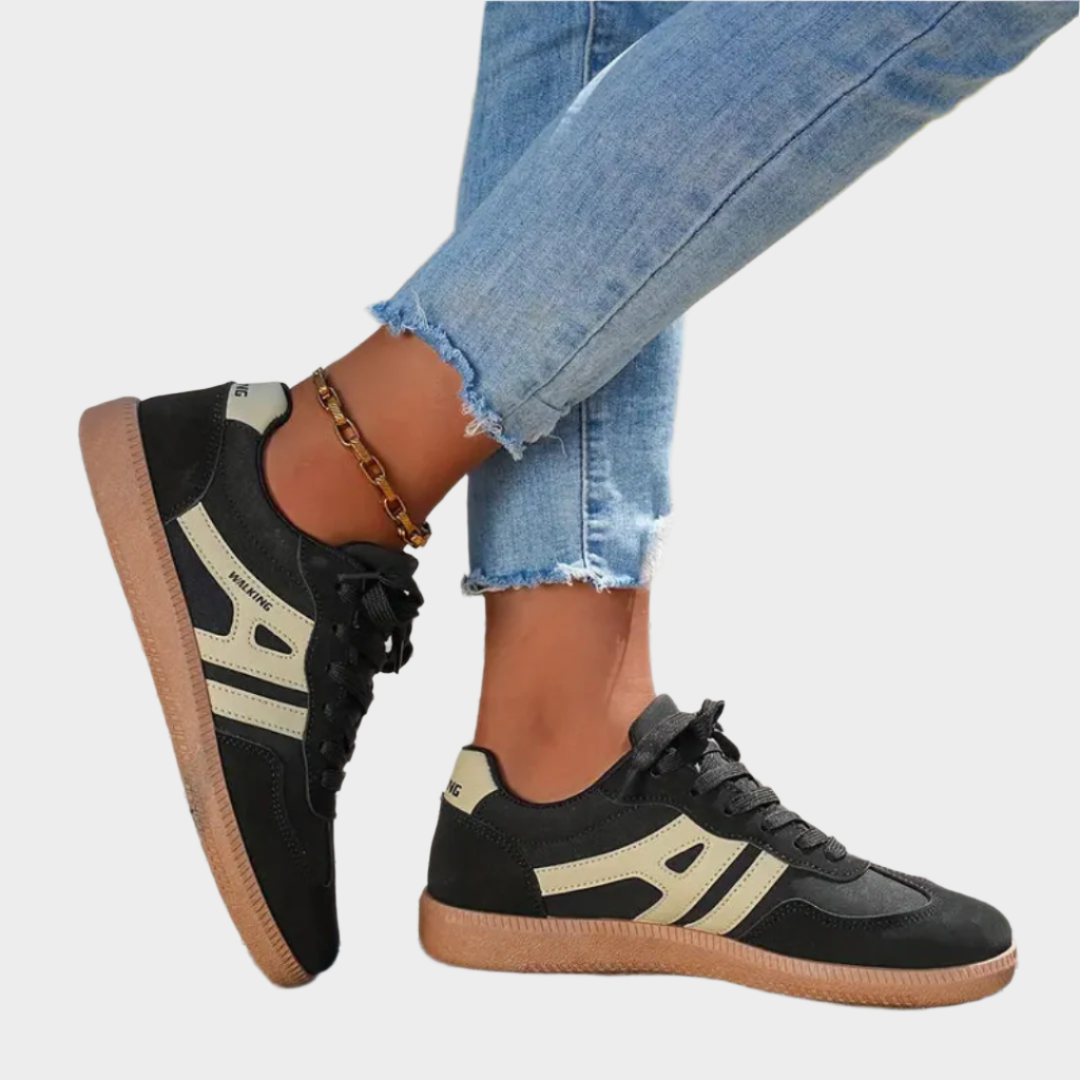 Zapatillas deportivas con detalles retro