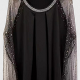 Blusa Floral Elegante con Mangas de Tul y Acentos de Strass