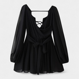 Vestido Mini Skylar con Escote en V y Mangas Ligeras