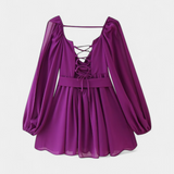 Vestido Mini Skylar con Escote en V y Mangas Ligeras