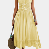 Vestido A-Line con Tirantes Luz y Dobladillo Volante