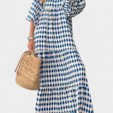 Vestido Aroa Boho con Estampado Artístico y Silueta Fluida