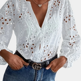 Blusa Alba con Ojal