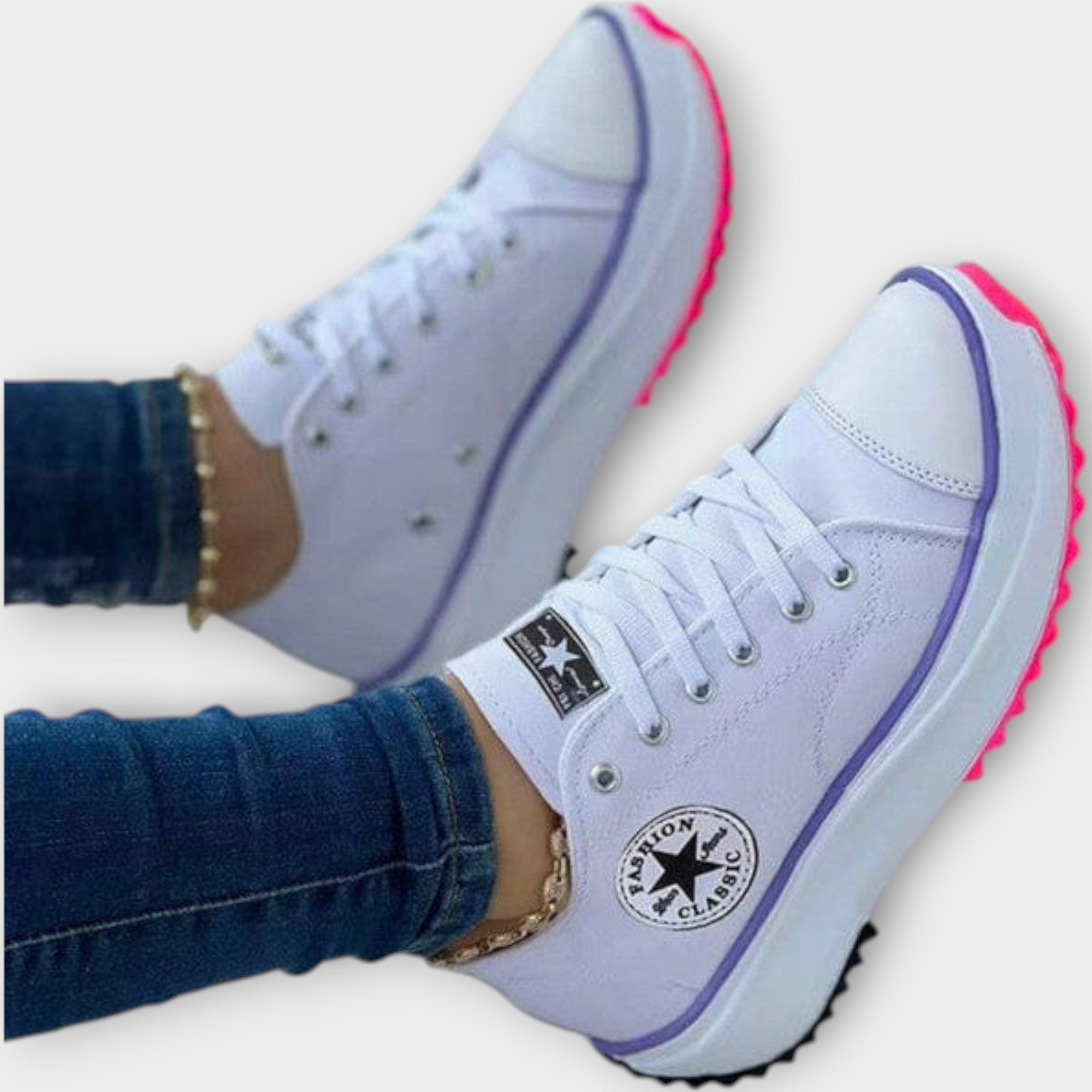 Zapatillas deportivas elegantes con diseño moderno
