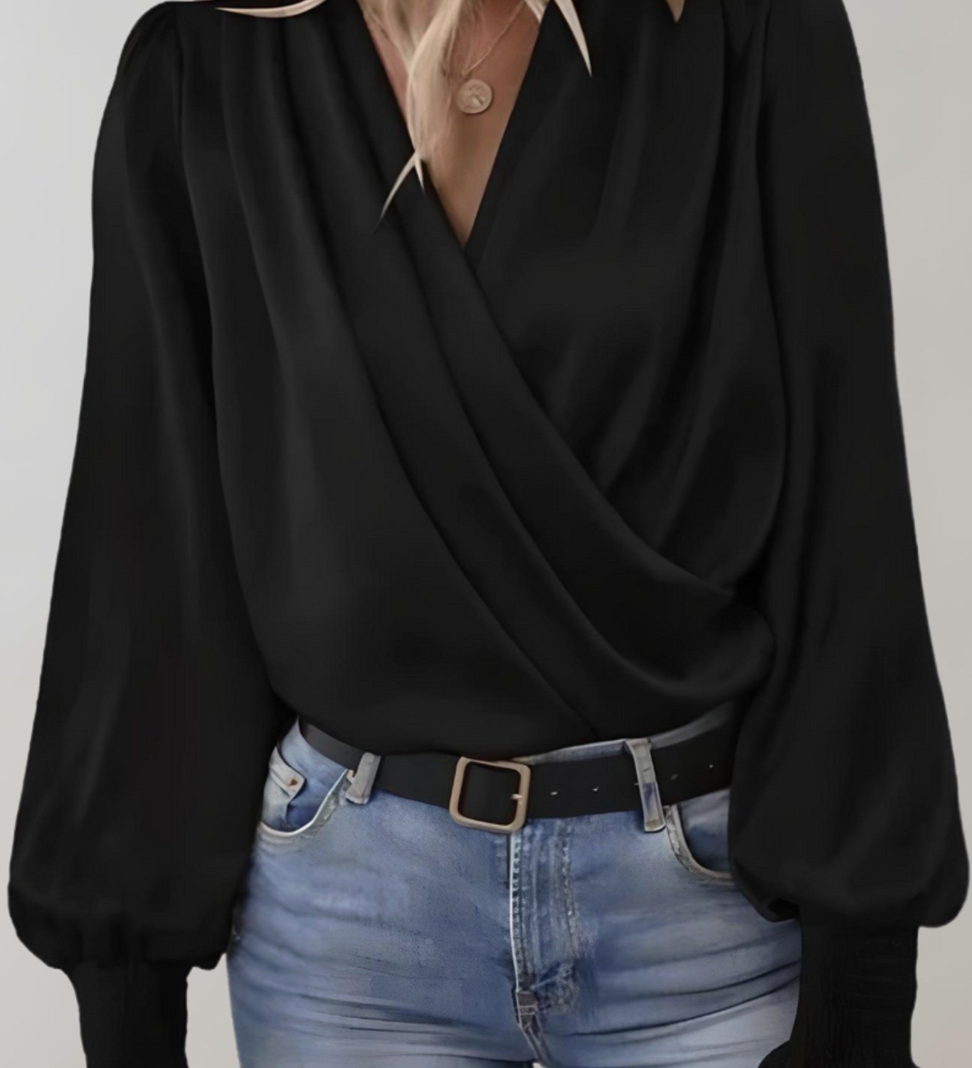 Blusa Elegante de Manga Larga con Escote en V Quinn