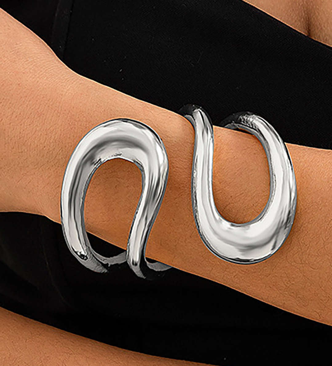 Pulsera Asimétrica Recortada