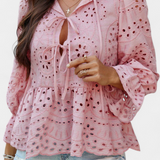 Top Bohemio Kayden de Encaje con Corte Fluido