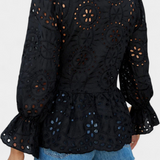 Top Bohemio Kayden de Encaje con Corte Fluido