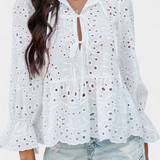 Top Bohemio Kayden de Encaje con Corte Fluido