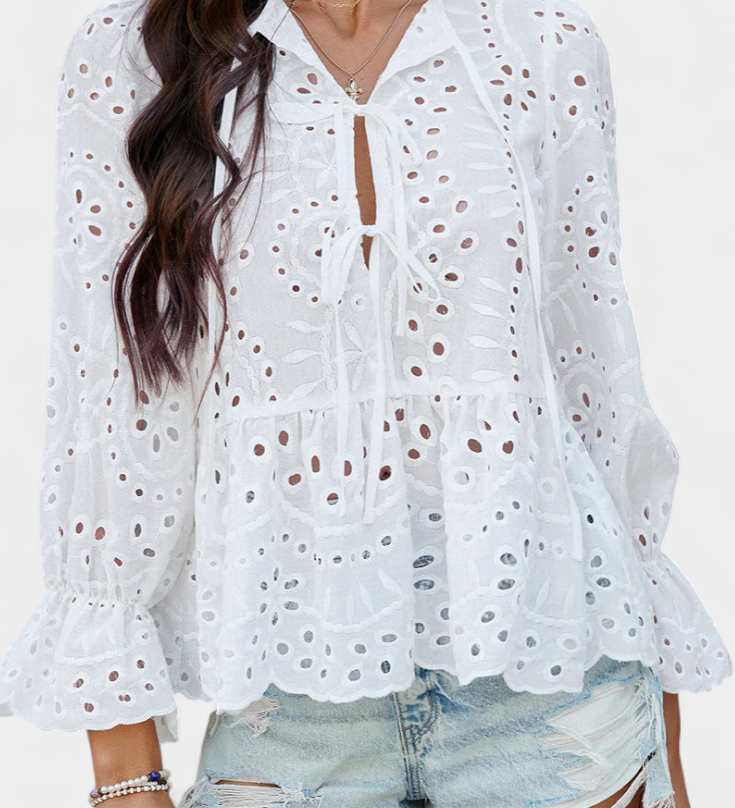 Top Bohemio Kayden de Encaje con Corte Fluido